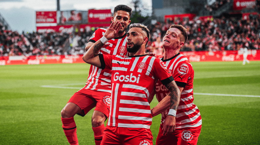 赫罗纳与西, 表现, 的犯规 赫罗纳与西, 表现, 的犯规