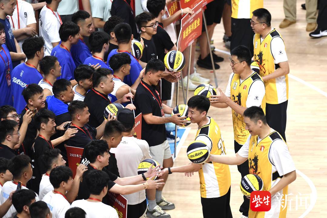 参赛, 灌南角逐冠, 联赛开幕 参赛, 灌南角逐冠, 联赛开幕