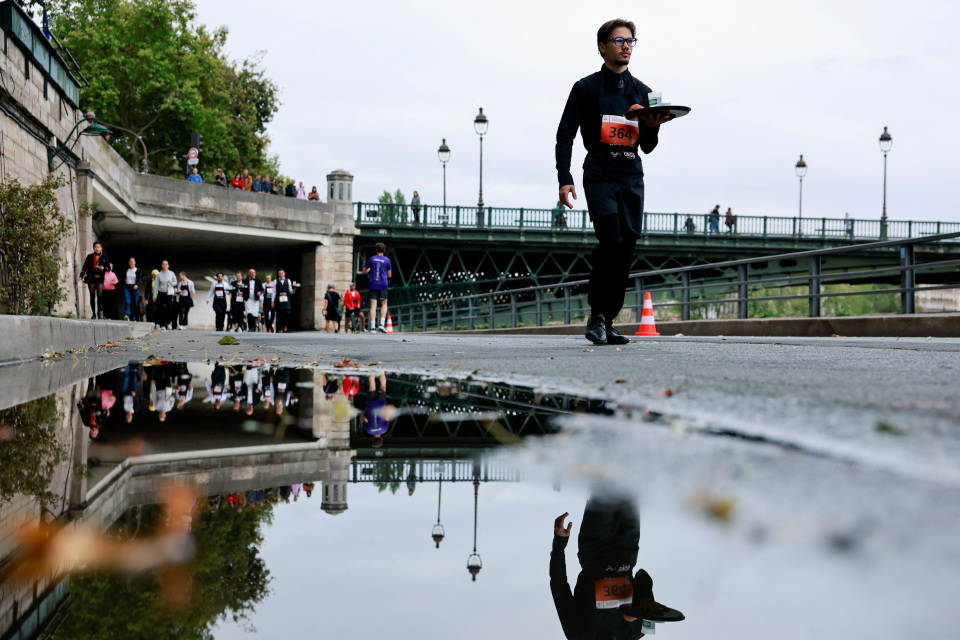 国首都巴黎, MlIz 国首都巴黎, MlIz